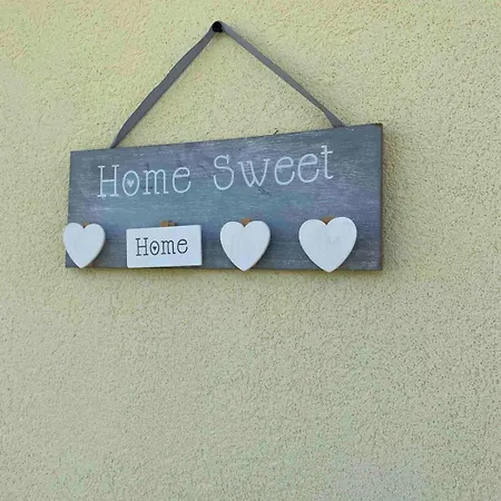 Holiday home Crystal Well